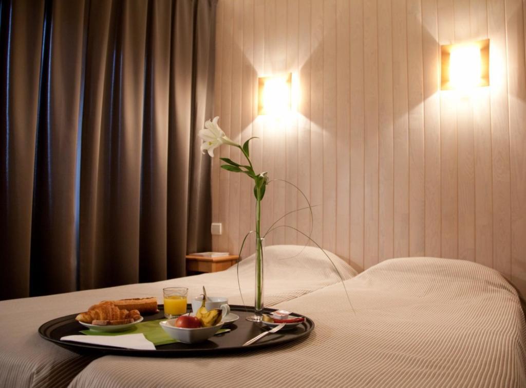 Logis Hotel Le Relais Biscarrosse Bagian luar foto
