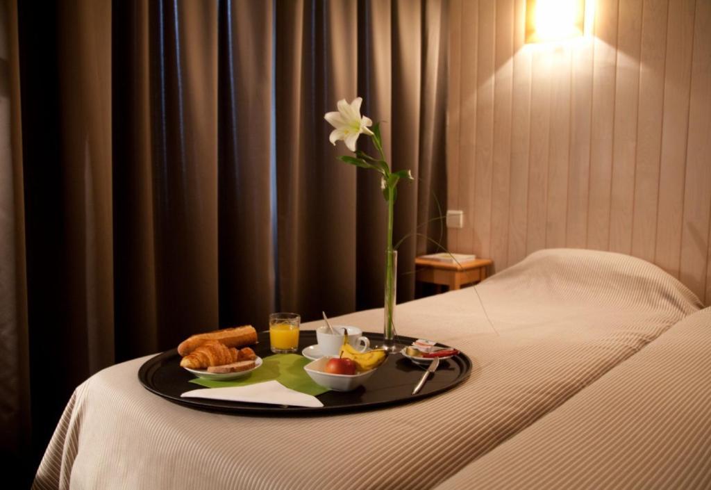 Logis Hotel Le Relais Biscarrosse Bagian luar foto