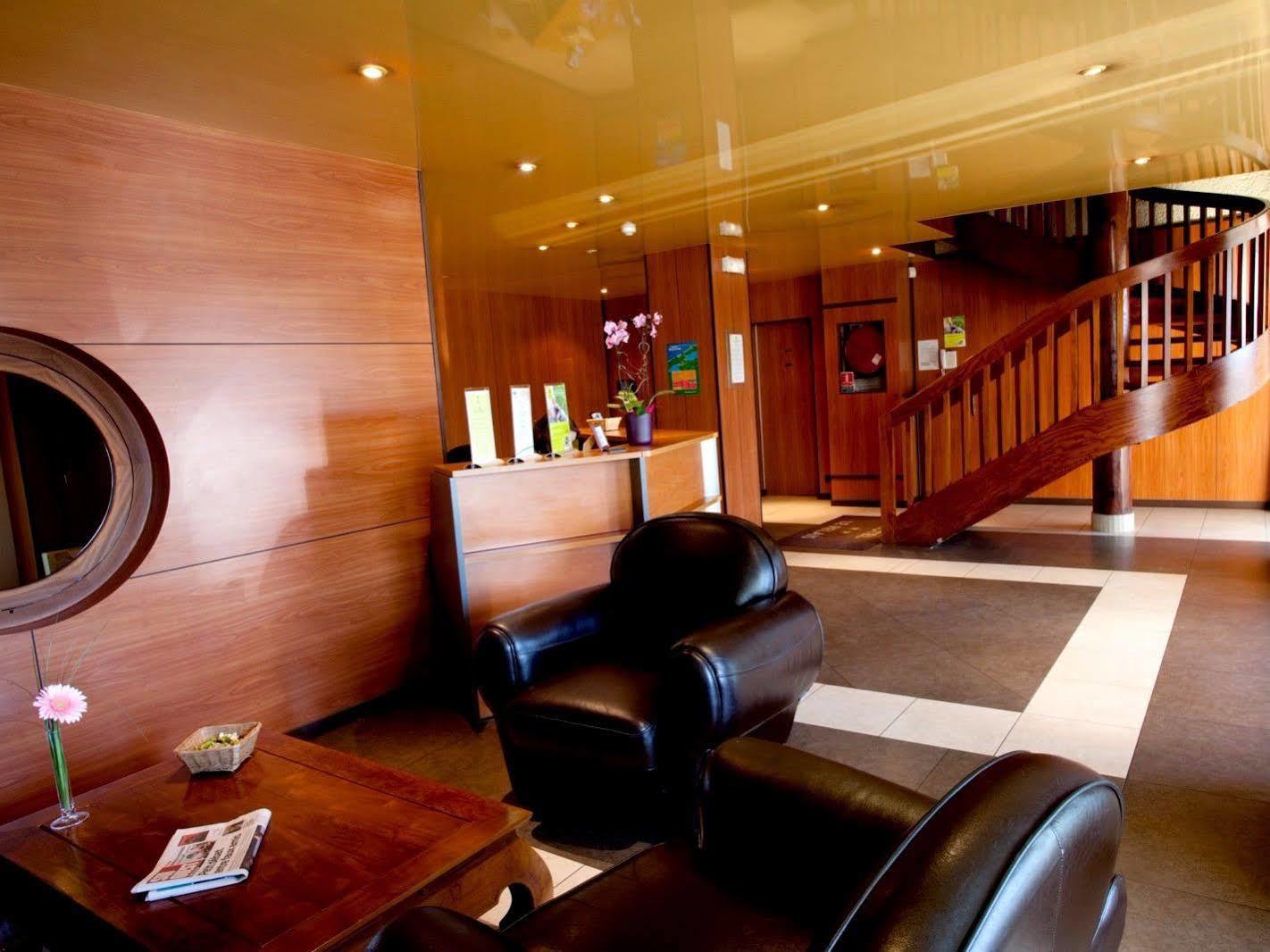 Logis Hotel Le Relais Biscarrosse Bagian luar foto
